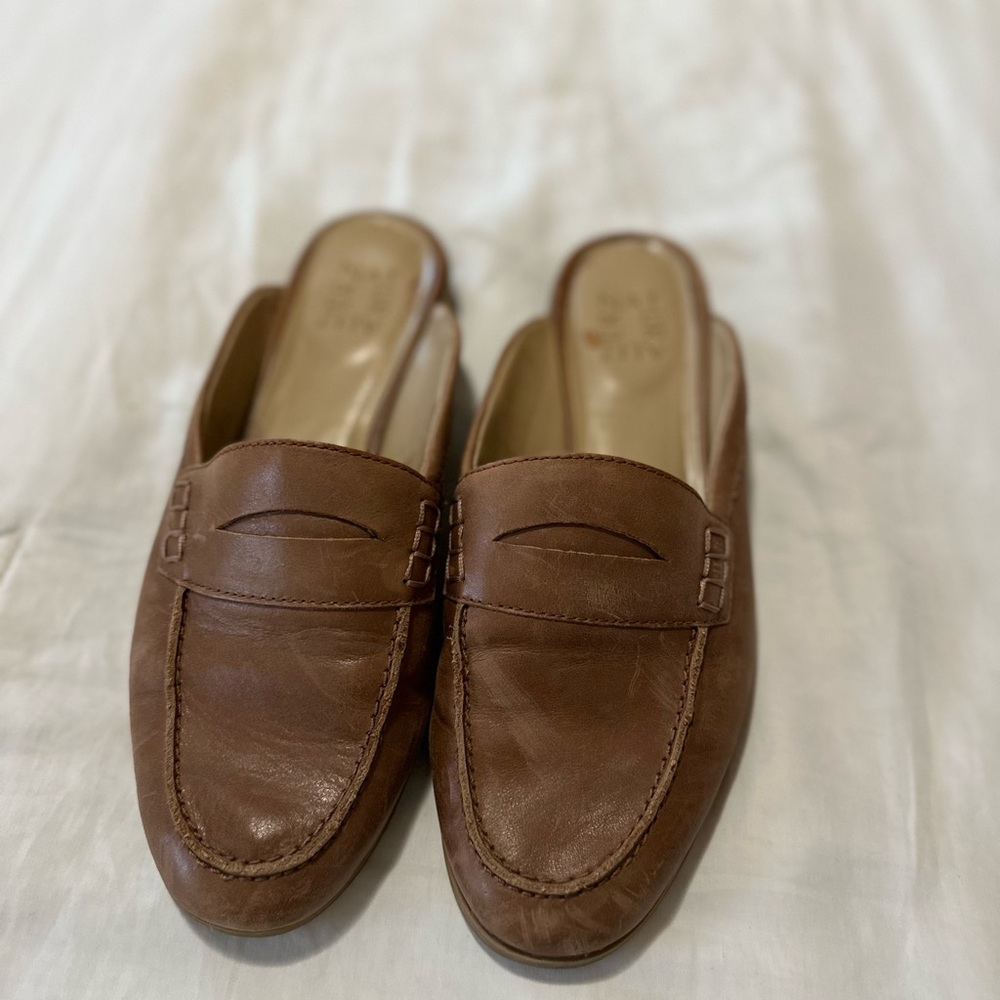Naturalizer leather slide-on loafers